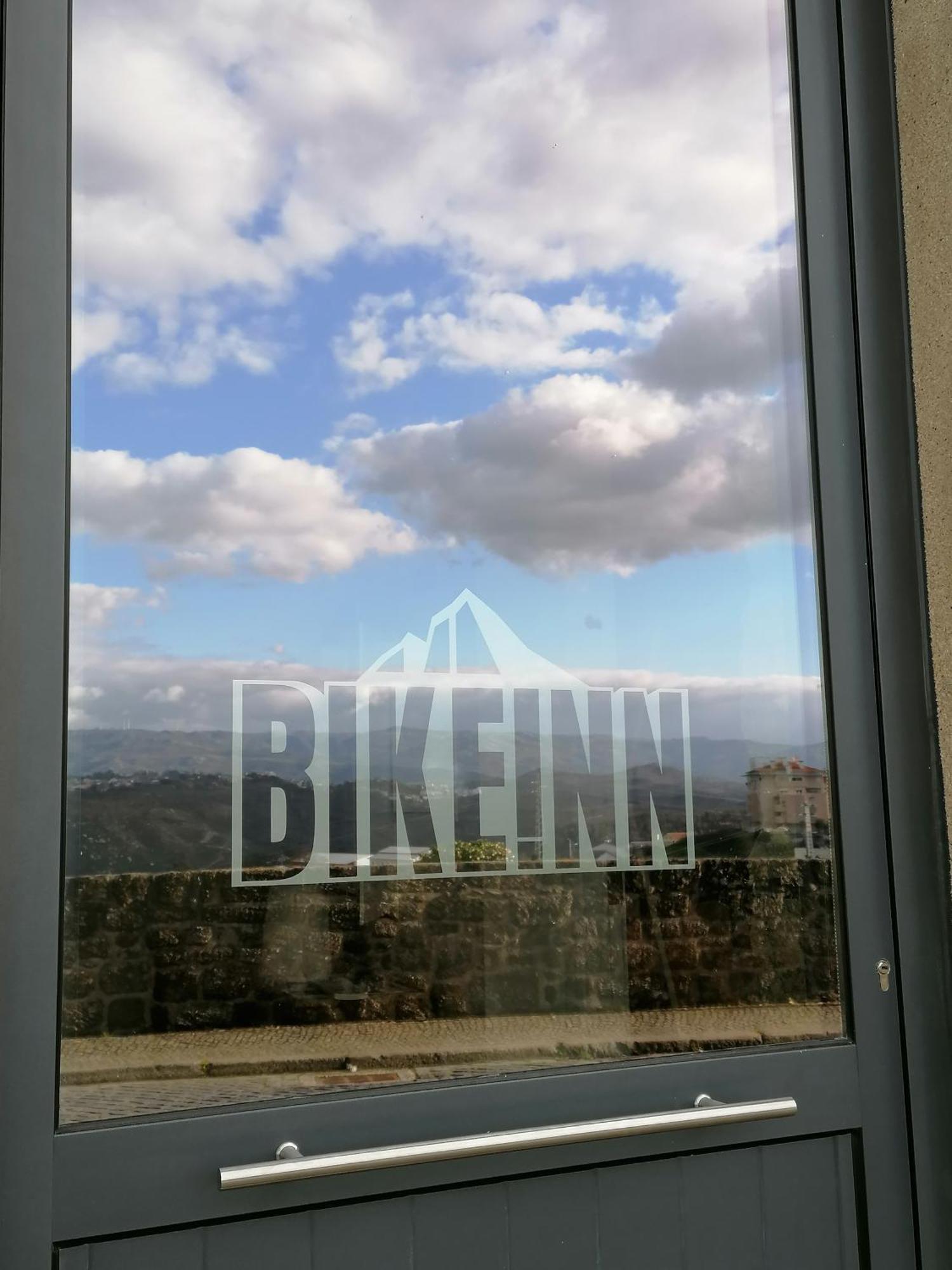 Bikeinn ヴォウゼーラ エクステリア 写真
